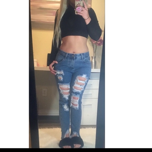 BLACK MOCK NECK CROP TOP LONG SLEEVE - Picture 4 of 5